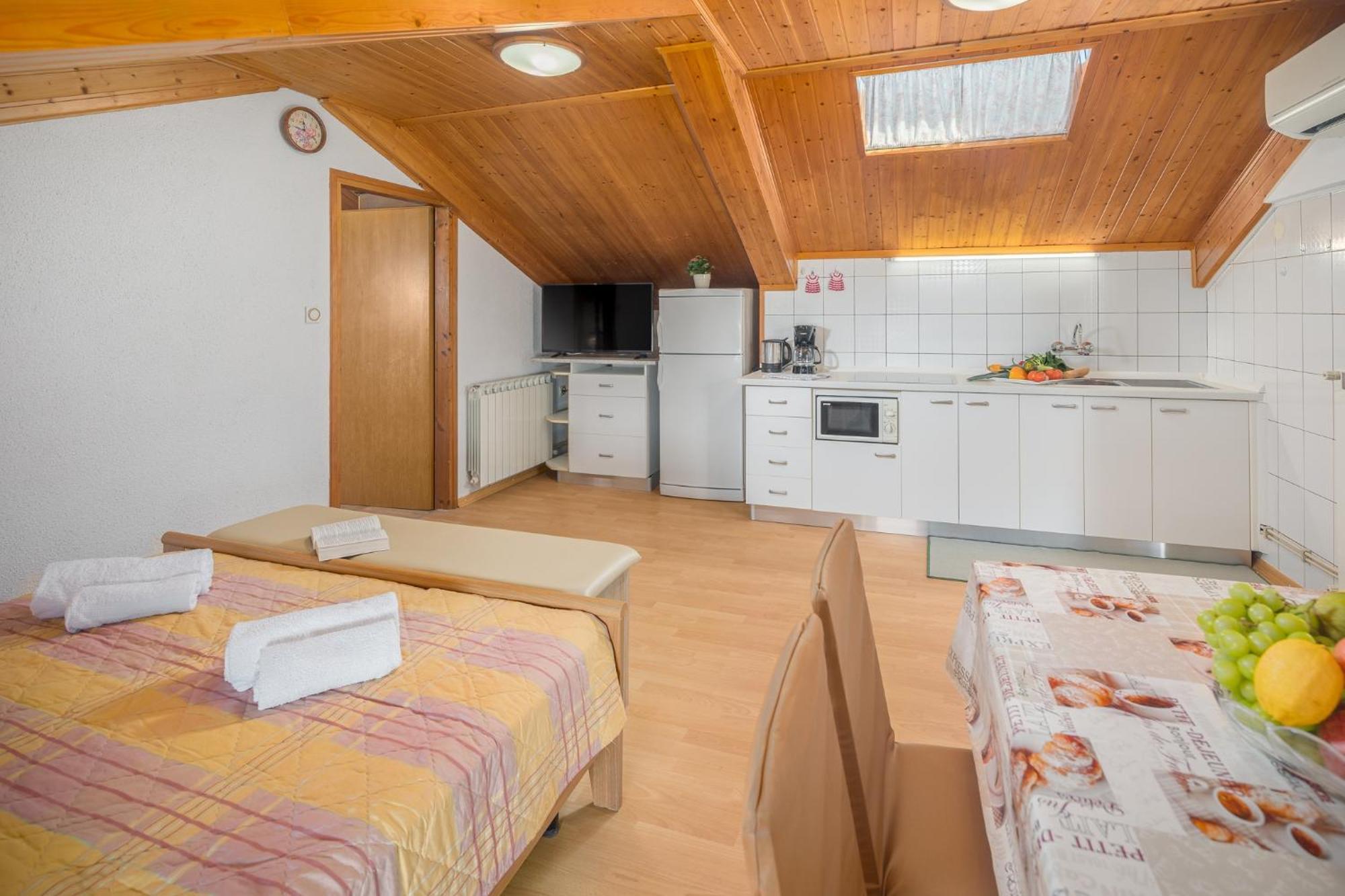 Apartments By The Sea Zambratija, Umag - 2557 חדר תמונה